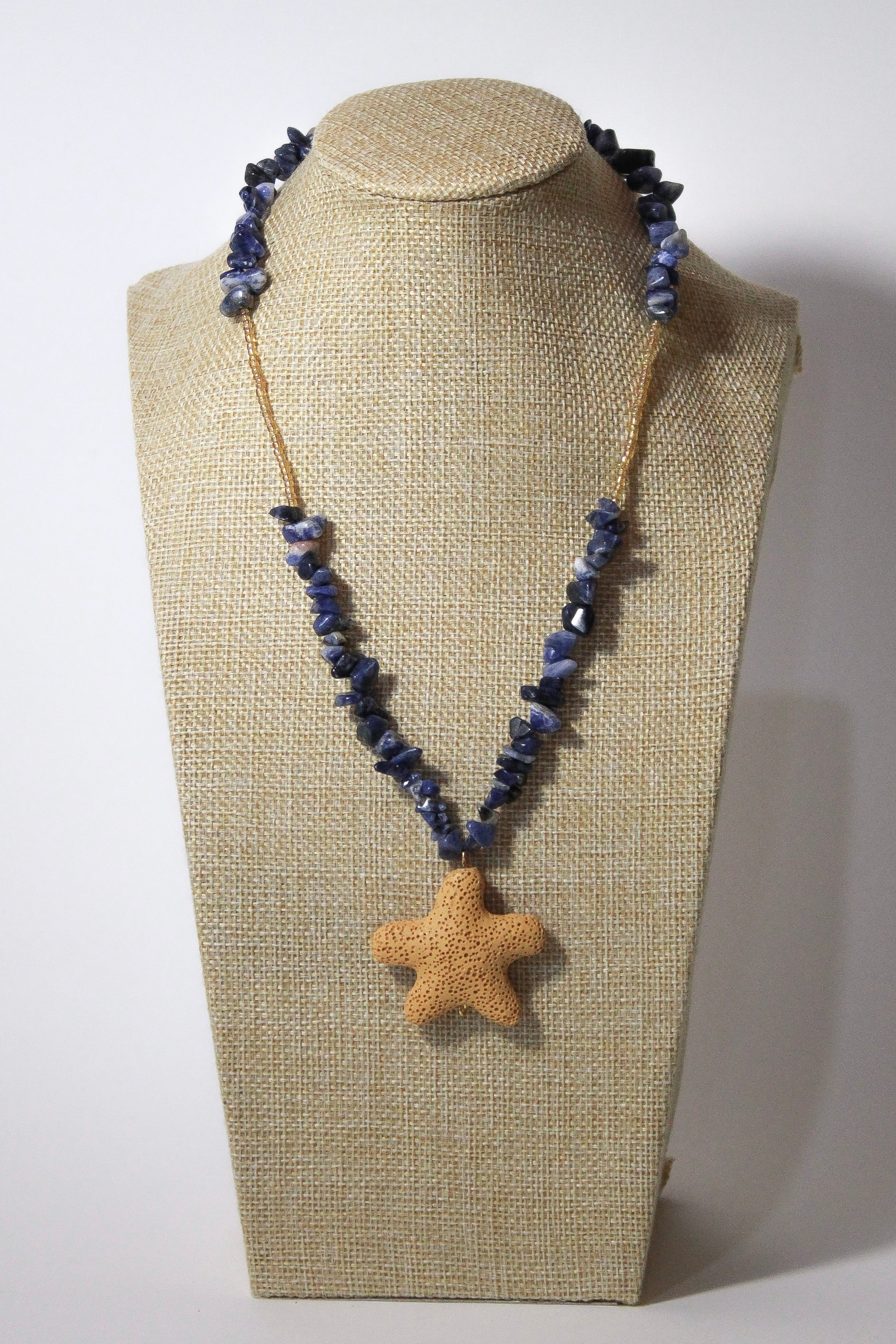 MOYMO_Collar Mar Amarillo