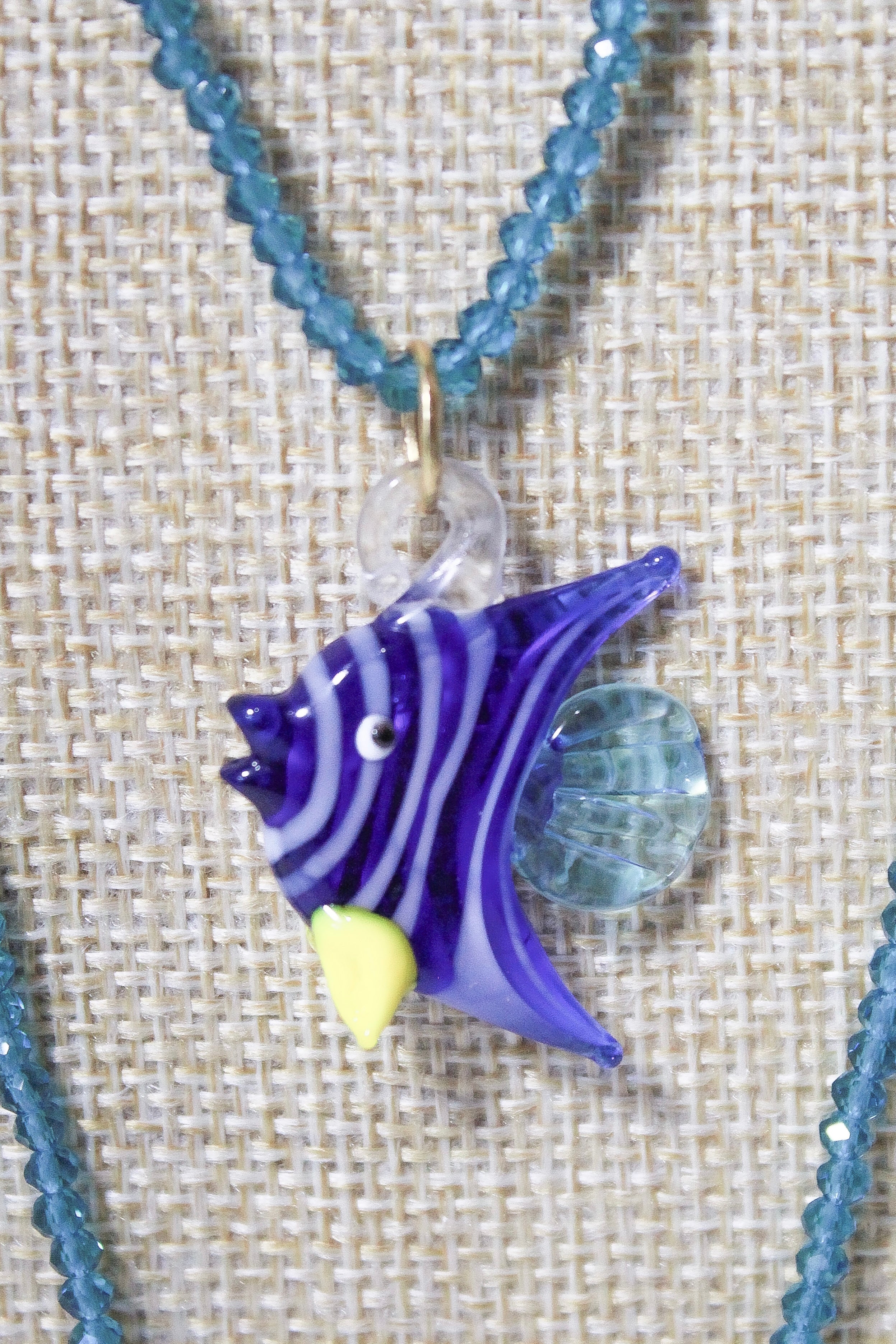 MOYMO_Collar cristal azul