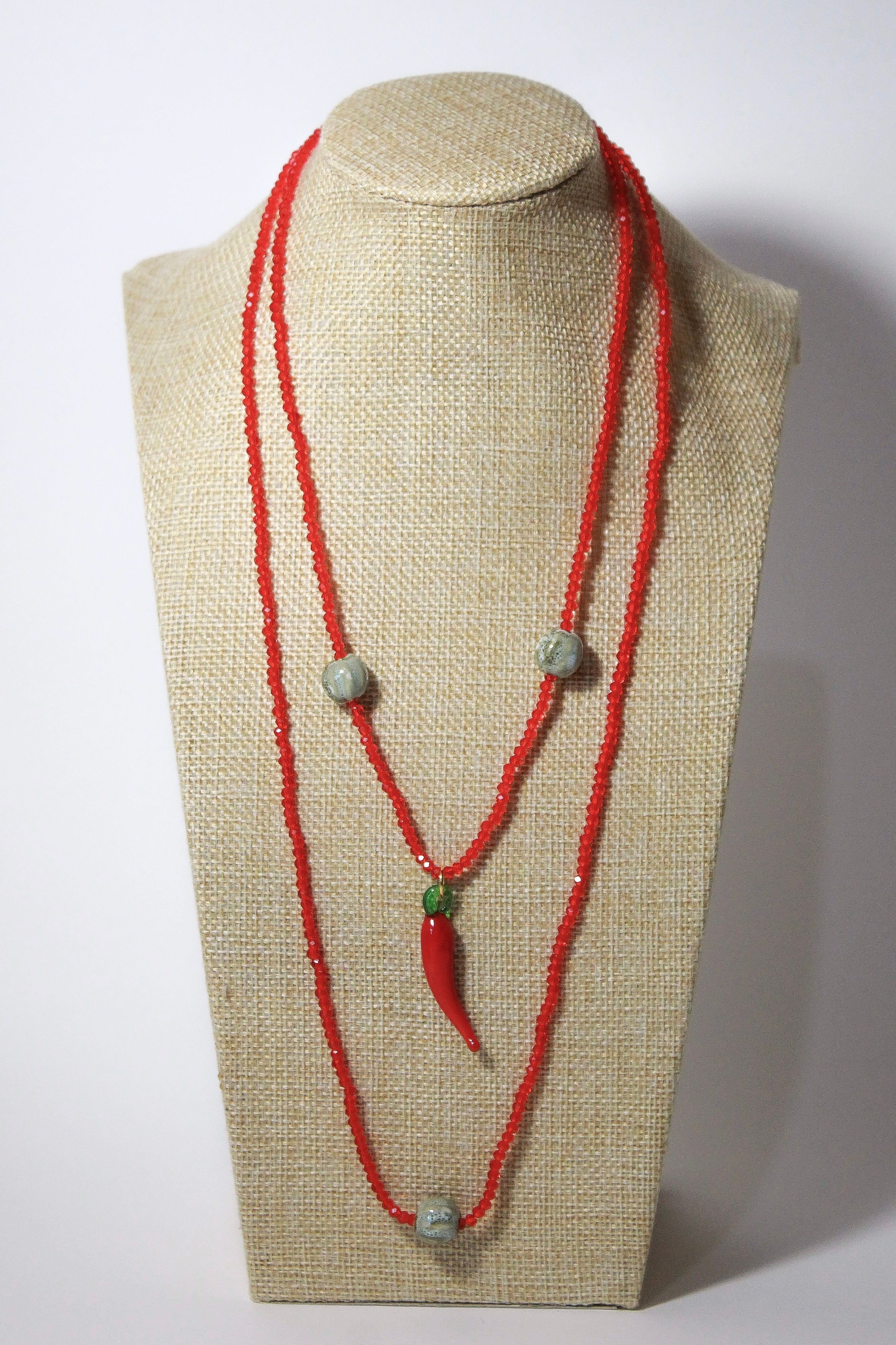 MOYMO_Collar cristal rojo
