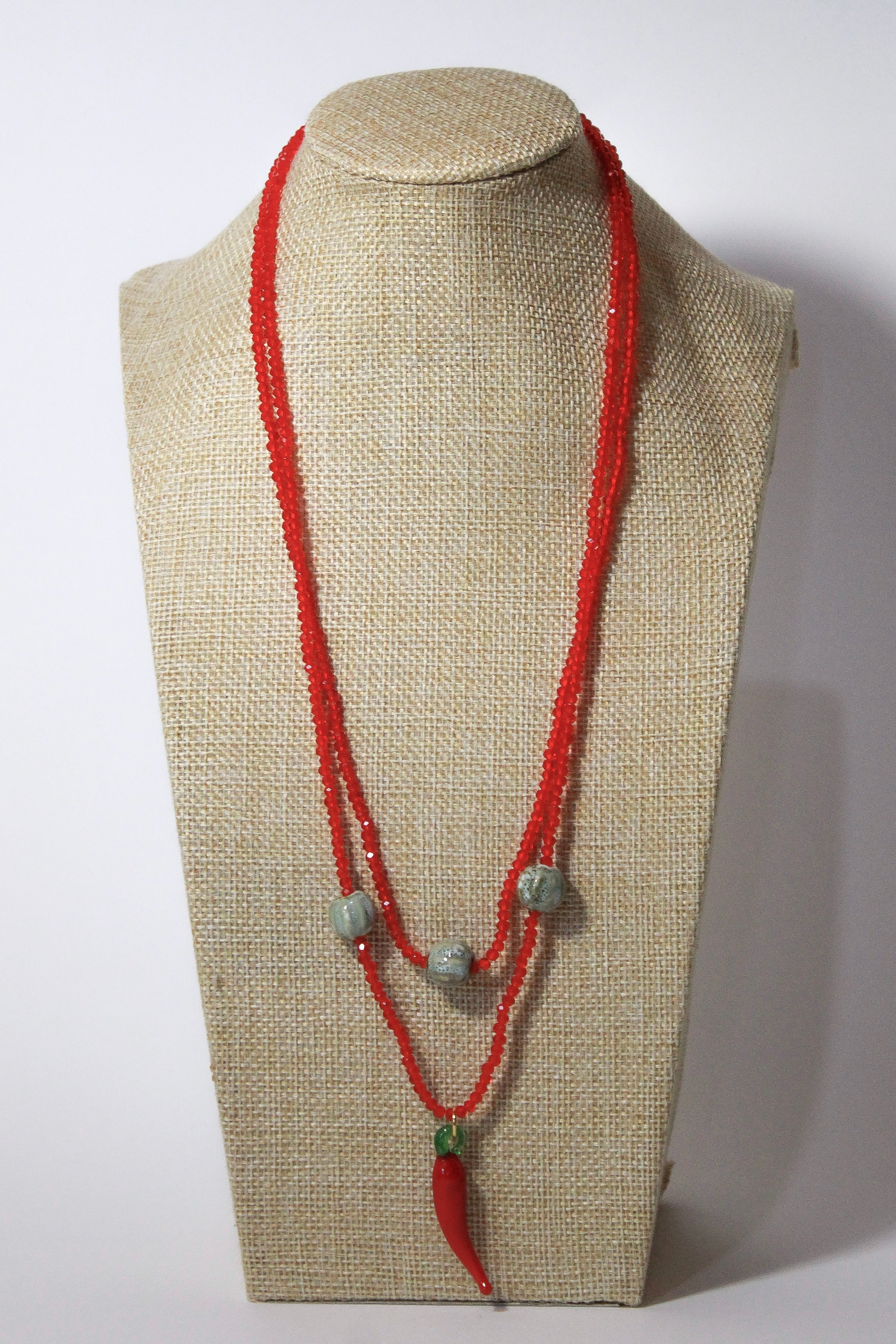 MOYMO_Collar cristal rojo