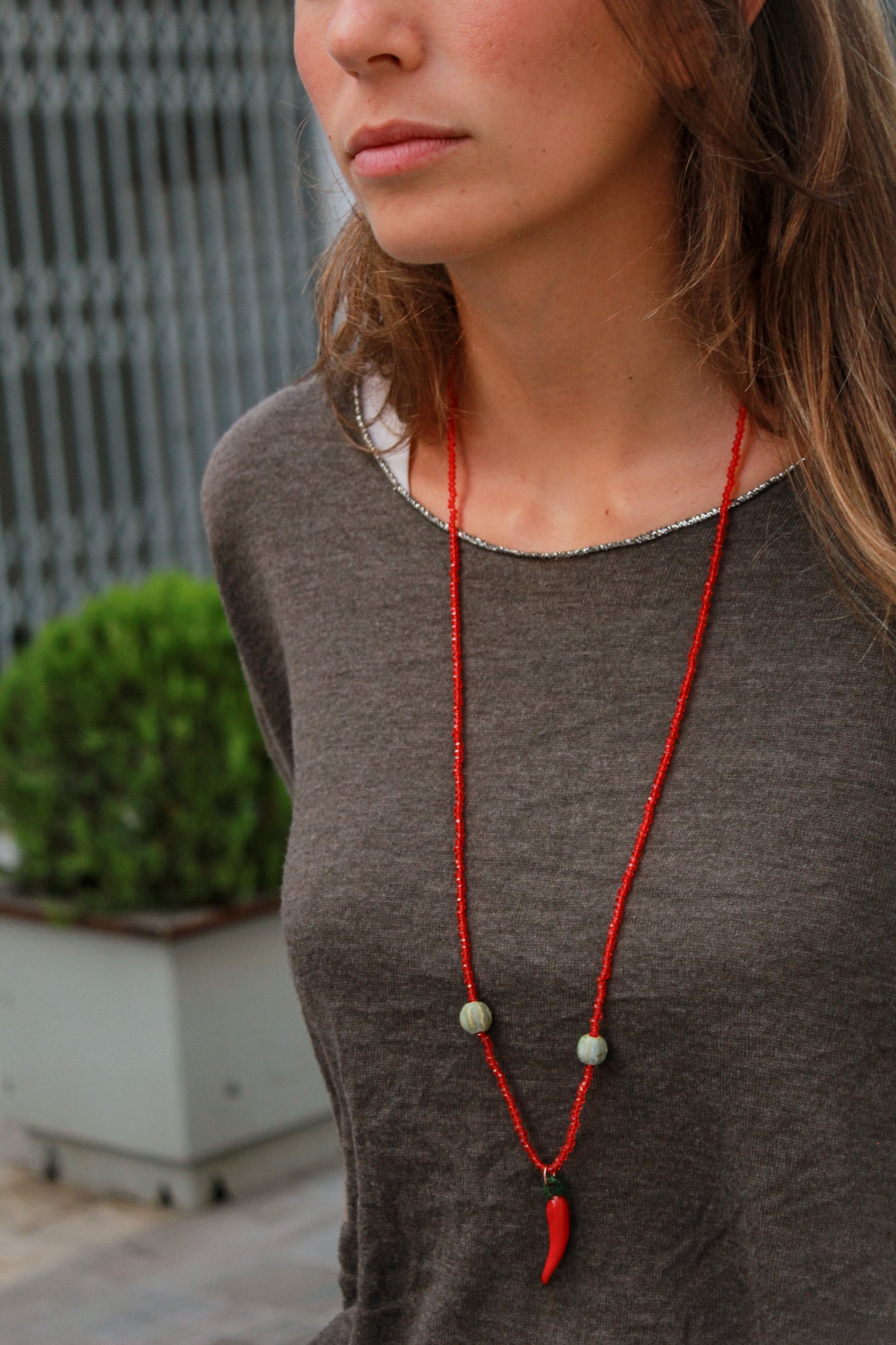 MOYMO_Collar cristal rojo