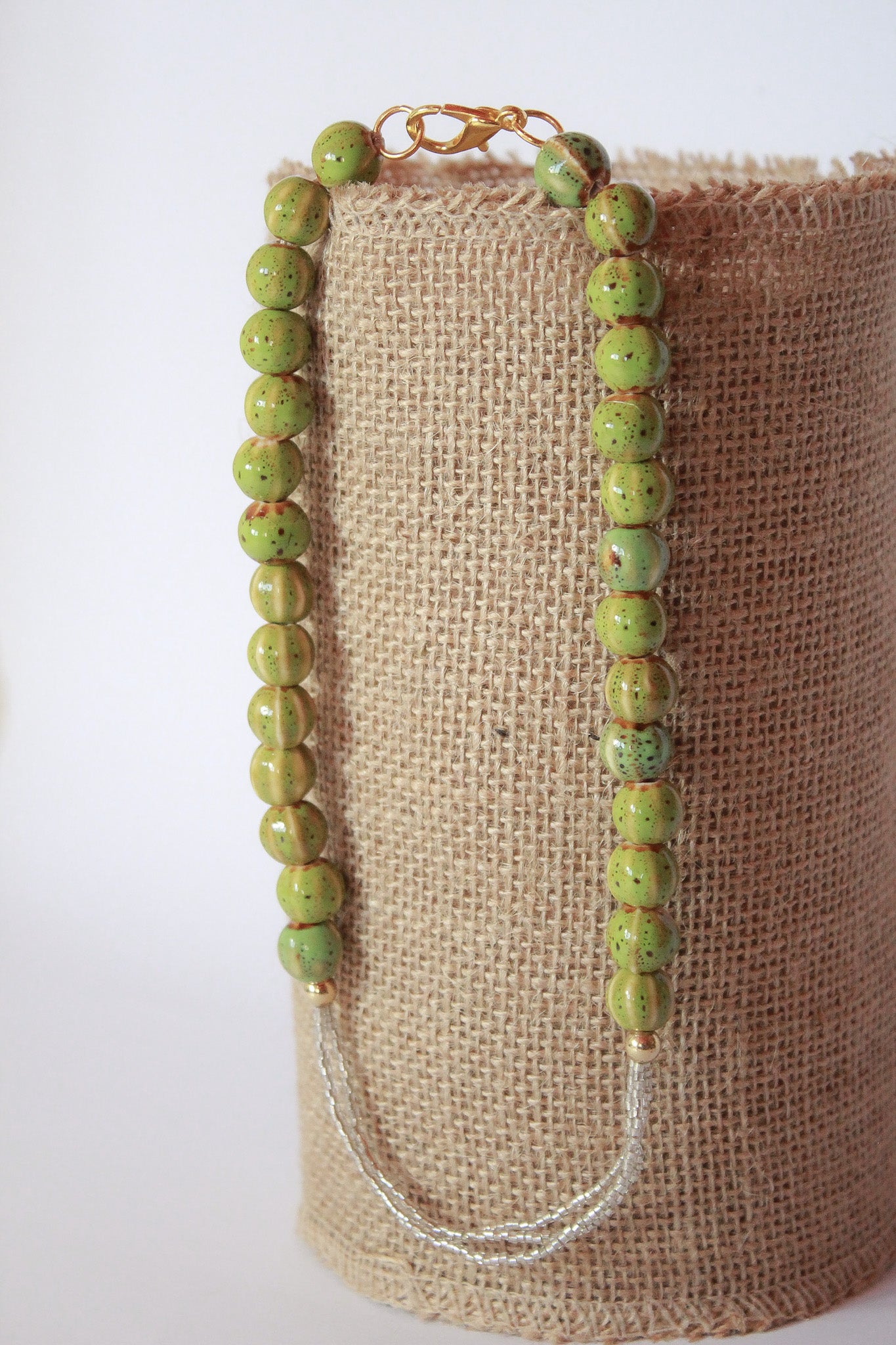 MOYMO_Collar Aire Verde 