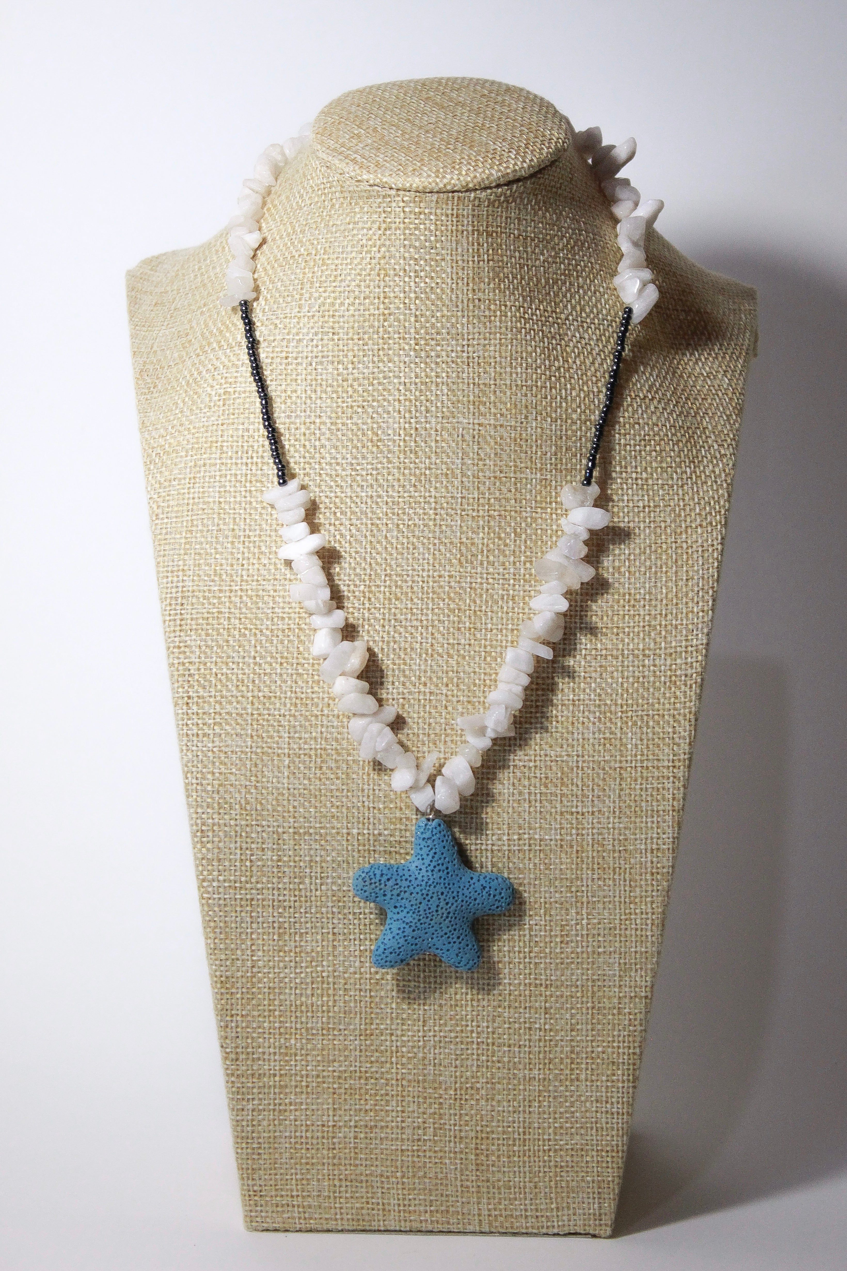 MOYMO_Collar Arena Azul