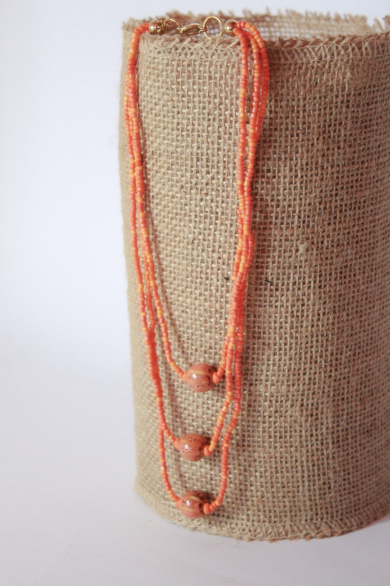 MOYMO_Collar Mayo Naranja