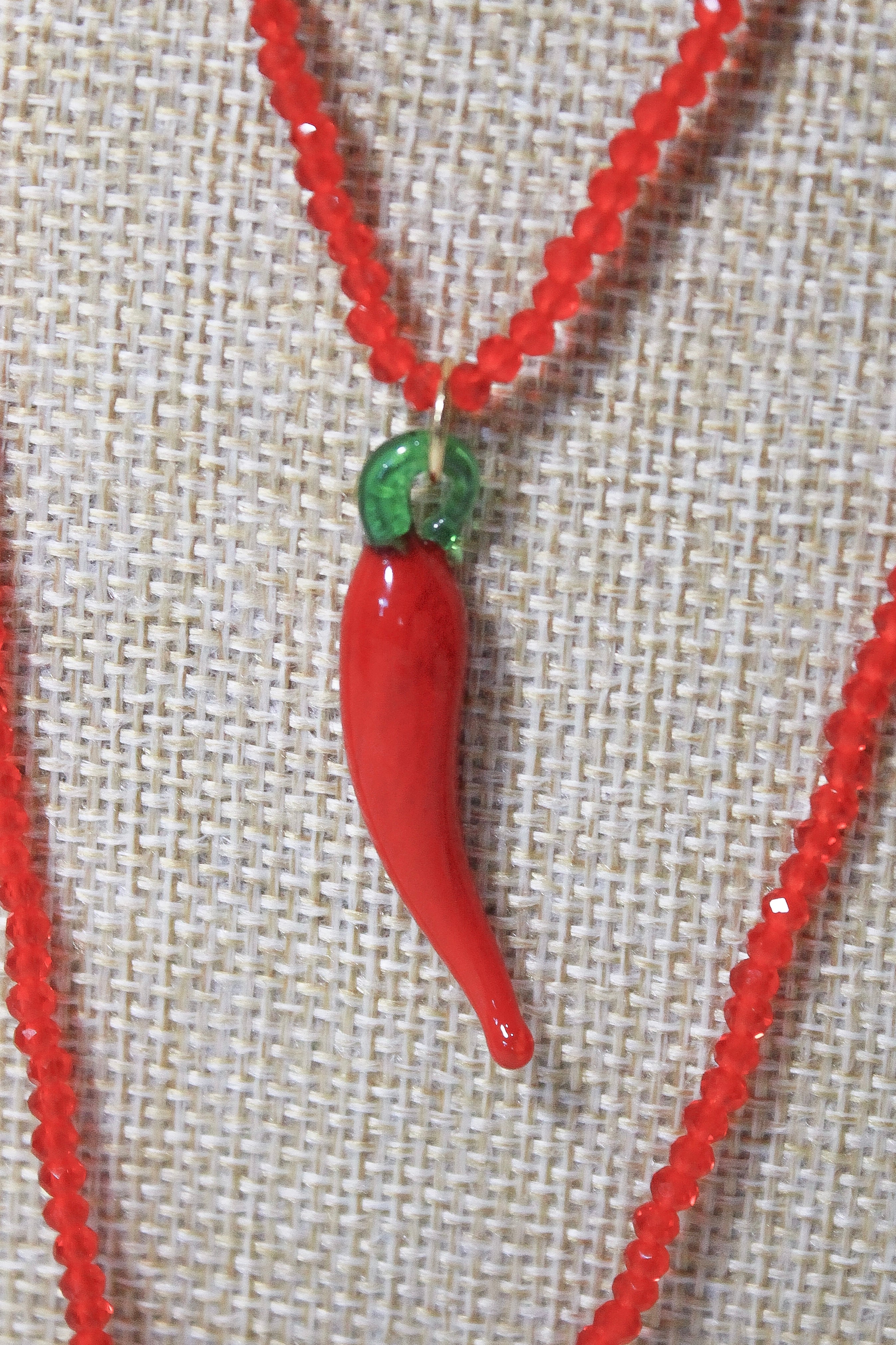 MOYMO_Collar cristal rojo 